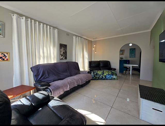3 BEDROOM HOUSE FOR SALE IN KLIPWATER